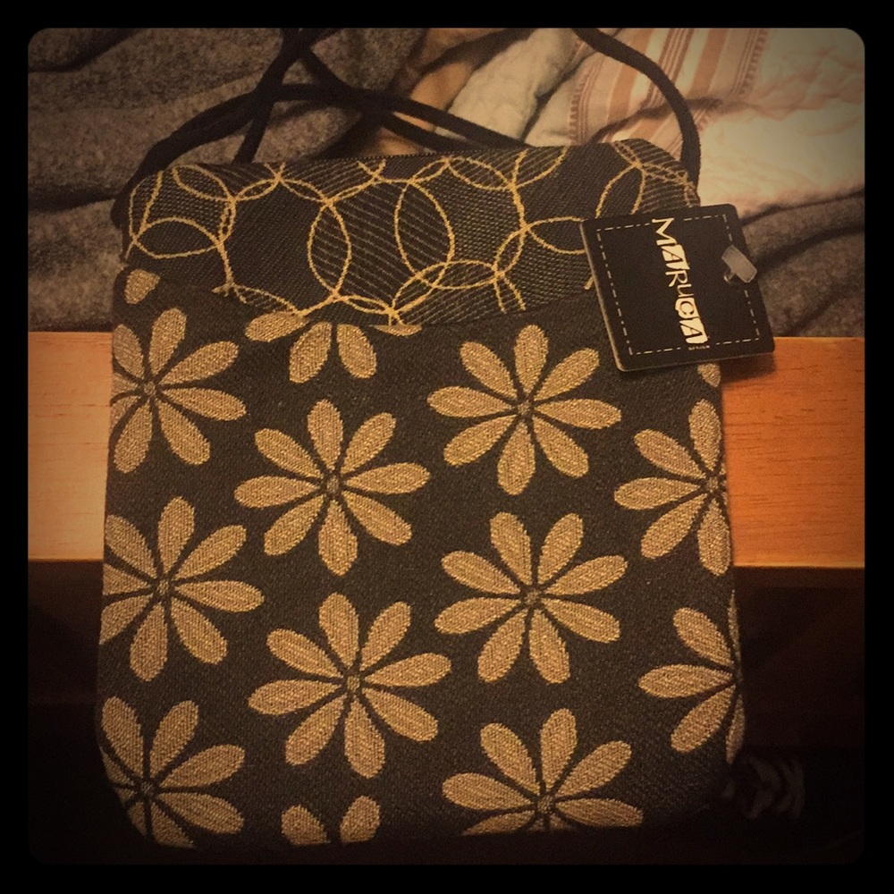 Small cross over bag